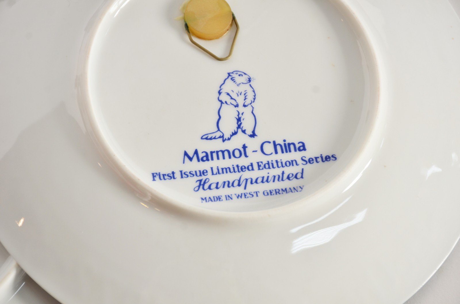 Cinco pratos de porcelana alemã Kaiser, séries limitadas, decorados... - foto 5 de 10