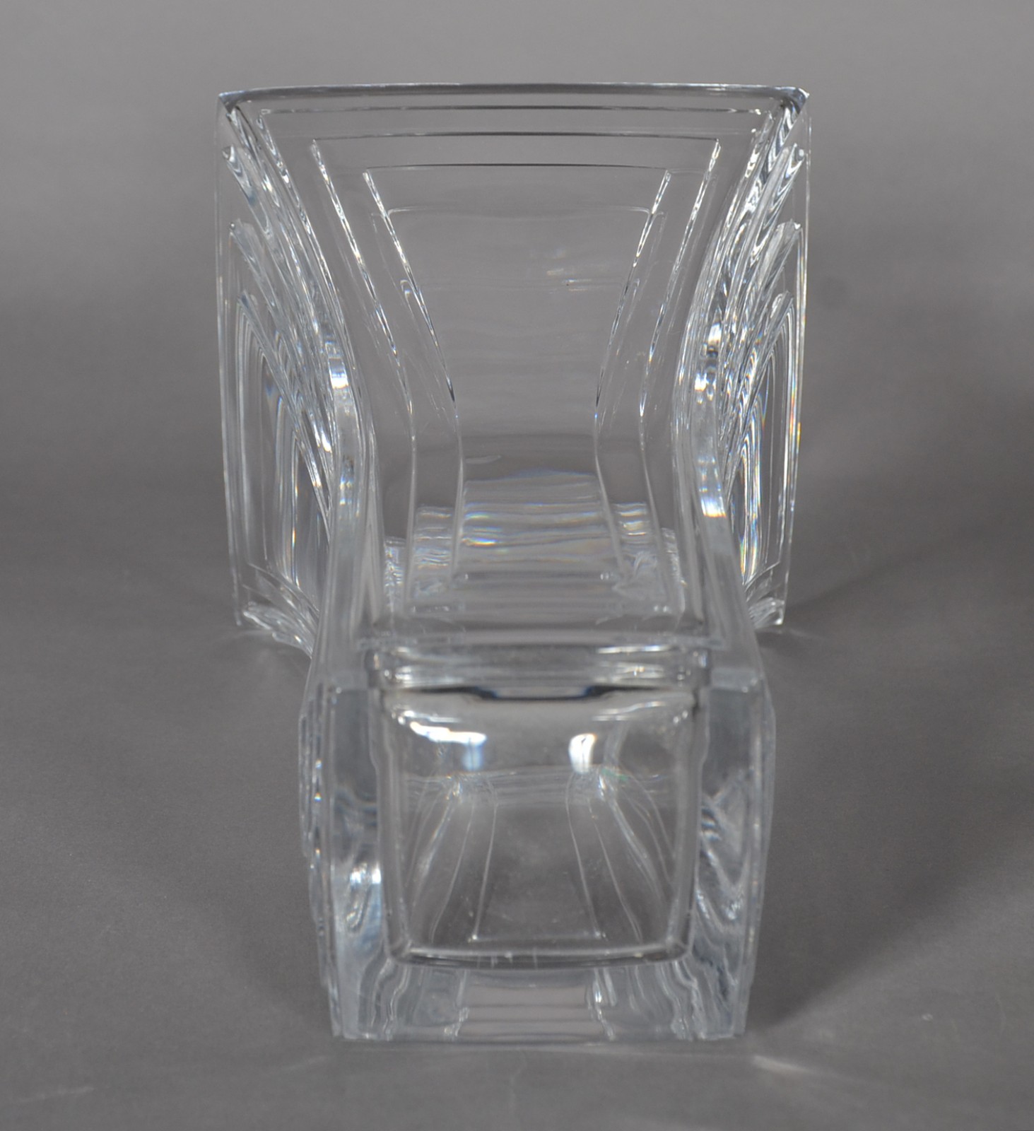 Vaso de cristal europeu trabalhado em frisos. - foto 5 de 5