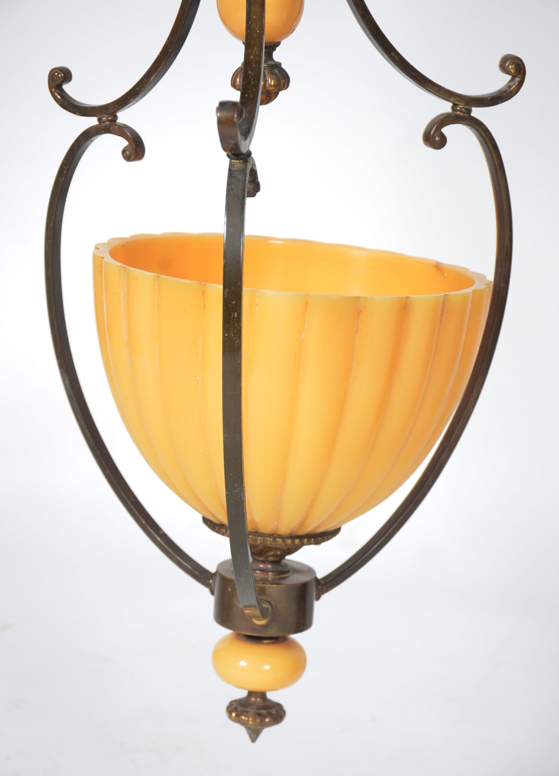 Par de lanternas de metal e alabastro sintético. - foto 7 de 9