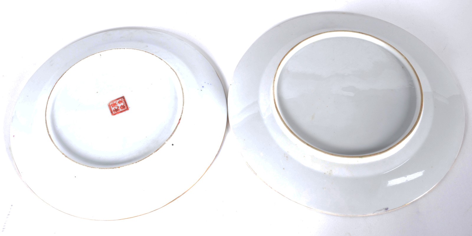 Nove pratos diversos de porcelana. - foto 11 de 11