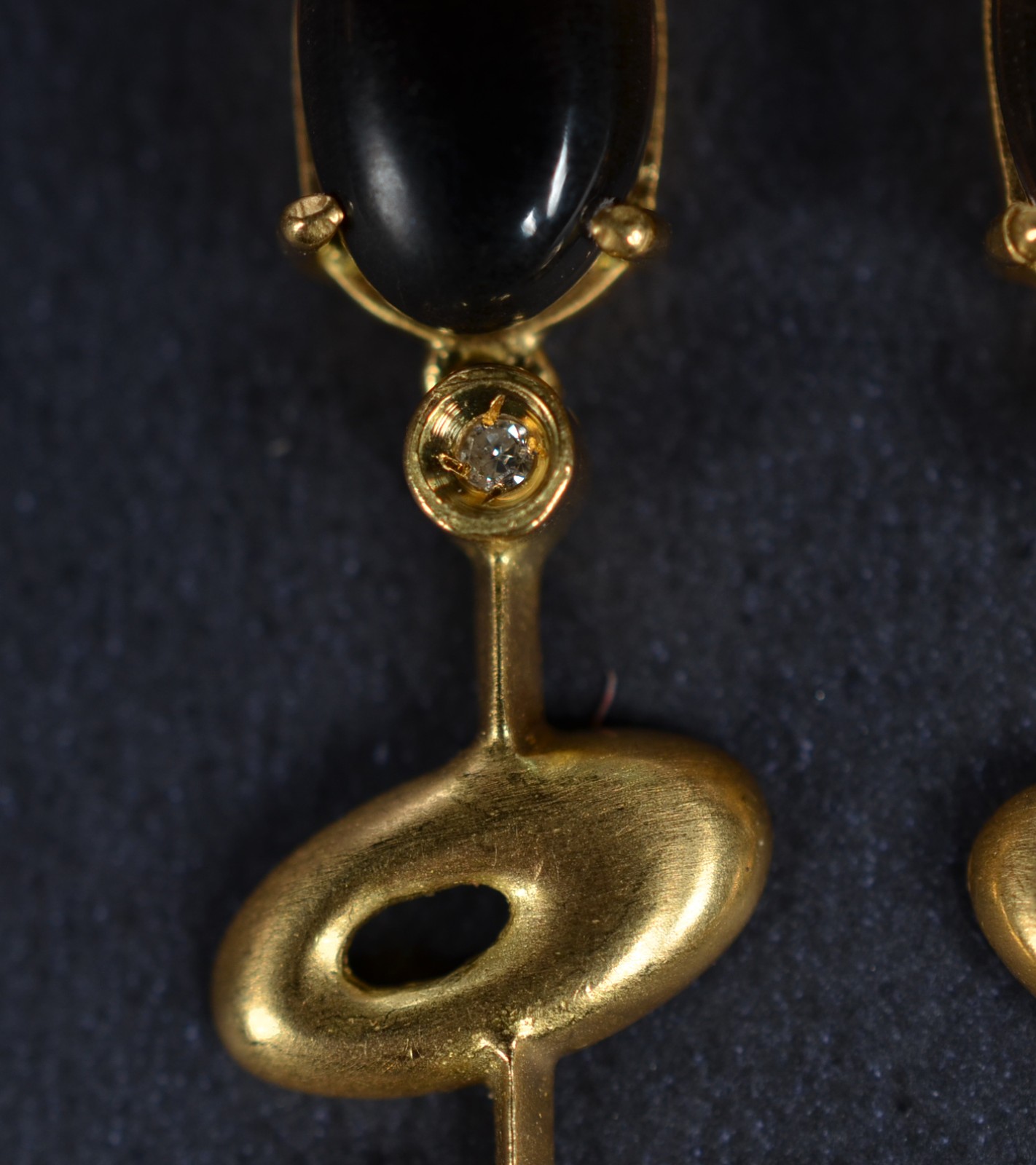 Par de brincos de ouro 19k., contraste 750, modelo com 2 peças peças... - foto 6 de 7