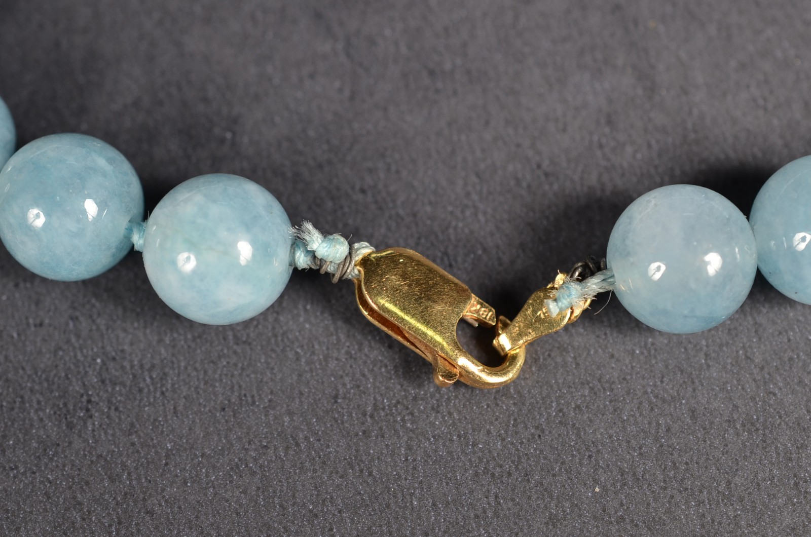 Colar com fecho mosquetão e complementos de ouro 18k., contraste 750... - foto 5 de 5