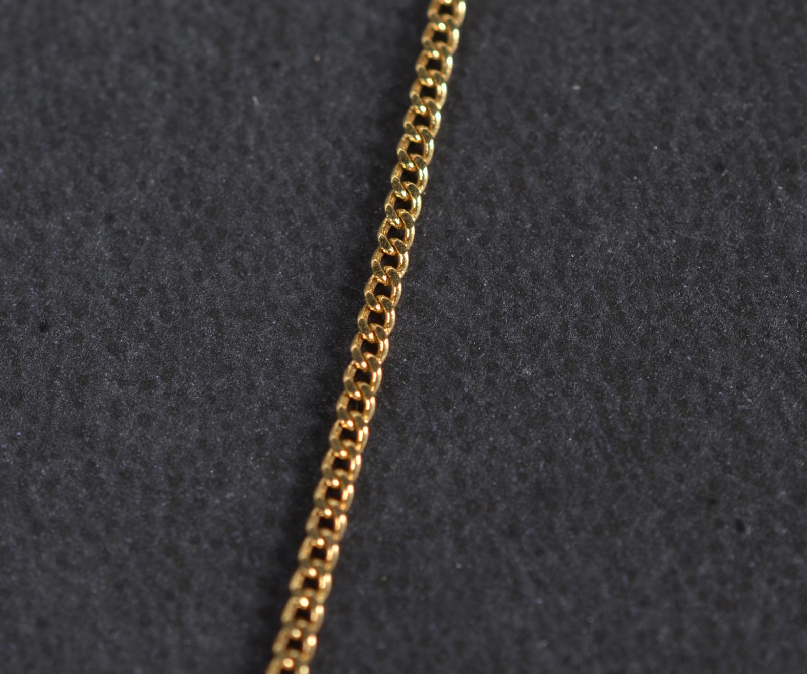 Gargantilha de ouro 18k., contraste 750 com pingente de perola. (Por... - foto 4 de 5