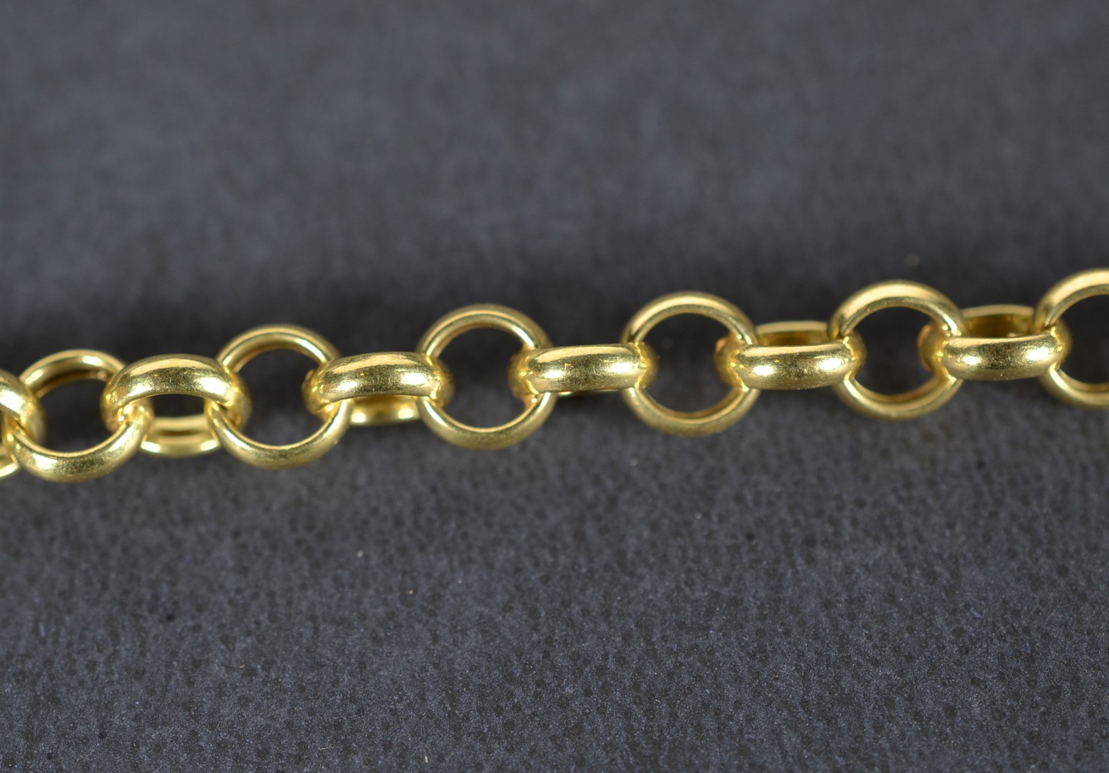 Colar de ouro 18k, contraste 750, elos portugueses. (Por motivos de... - foto 1 de 4