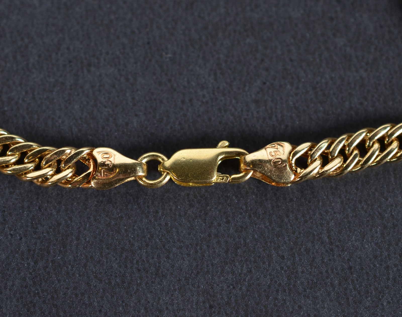 Pulseira de ouro 18k., contraste 750, modelo italiano. (Por motivos... - foto 3 de 4