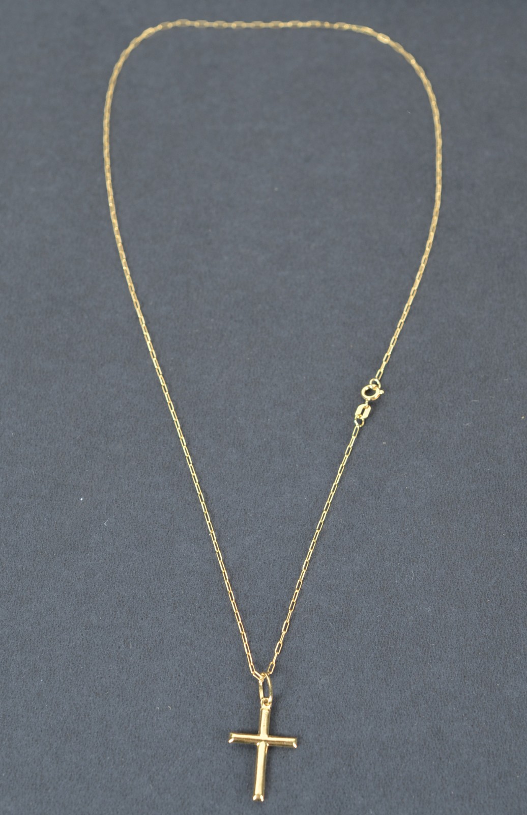 Colar de ouro 18k., contraste 750 com pingente de Crucifixo. (Por... - foto 2 de 5