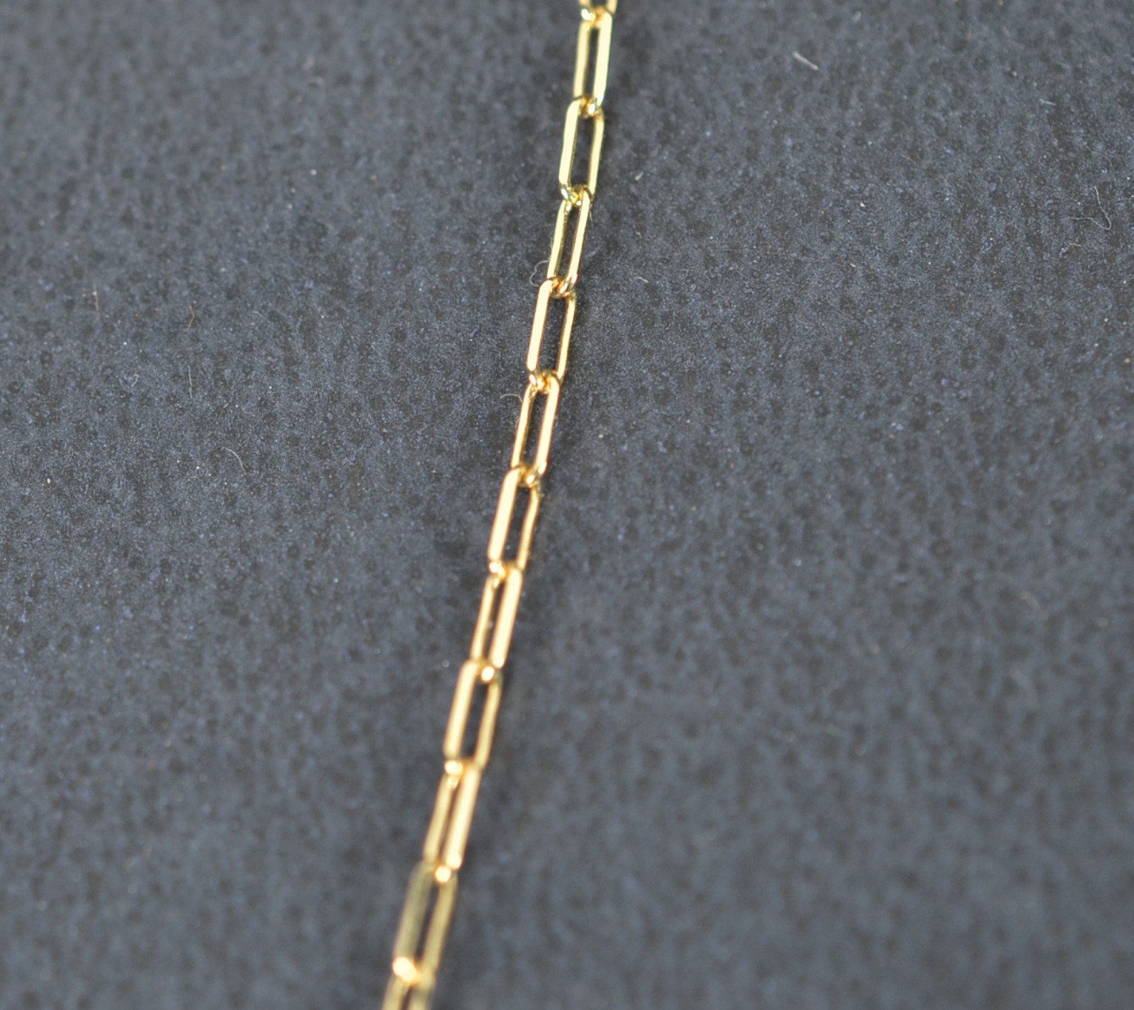 Colar de ouro 18k., contraste 750 com pingente de Crucifixo. (Por... - foto 3 de 5