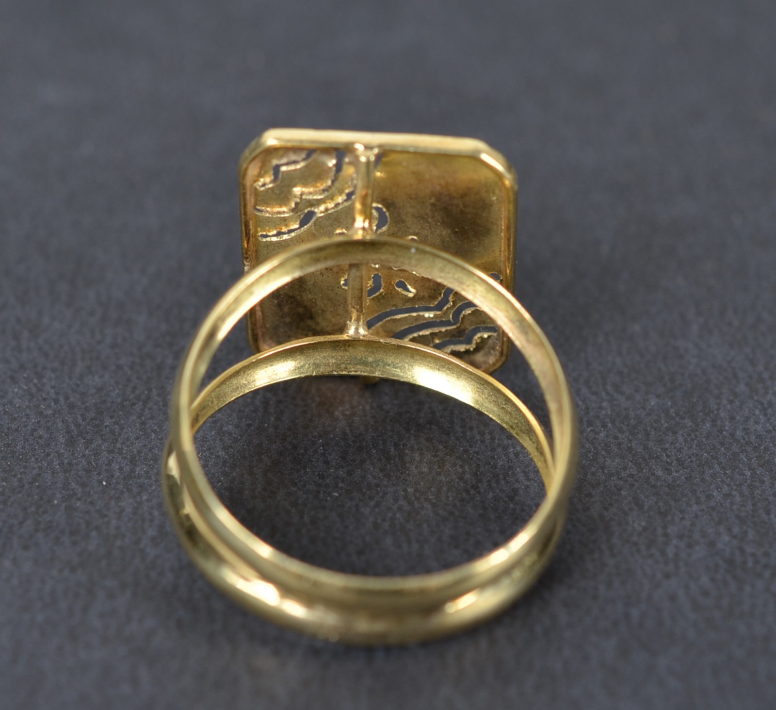 Anel de ouro 18k, aro 22. (Por motivos de segurança a peça não se... - foto 4 de 5