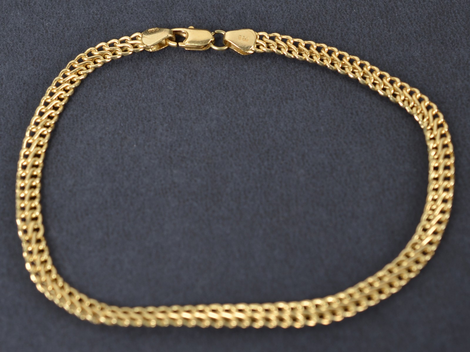 Pulseira de ouro 18k., contraste 750 modelo veneziano. (Por motivos... - foto 1 de 3