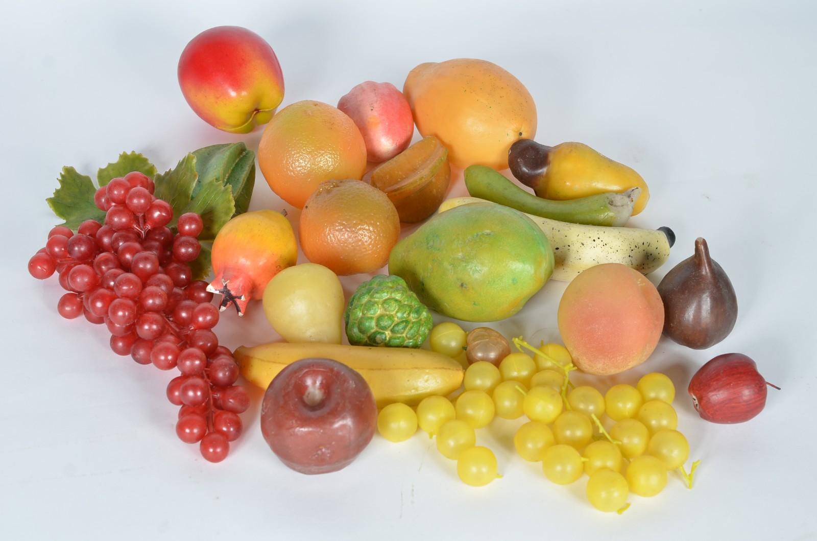 Conjunto de frutas de material sintético. - foto 1 de 6