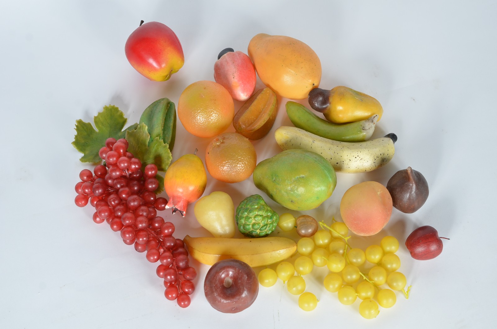 Conjunto de frutas de material sintético. - foto 2 de 6