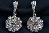 Antigo par de brincos ouro 18k c/ 28 brilhantes... - Antigo par de brincos ouro 18k c/ 28 brilhantes, 4.1gr.