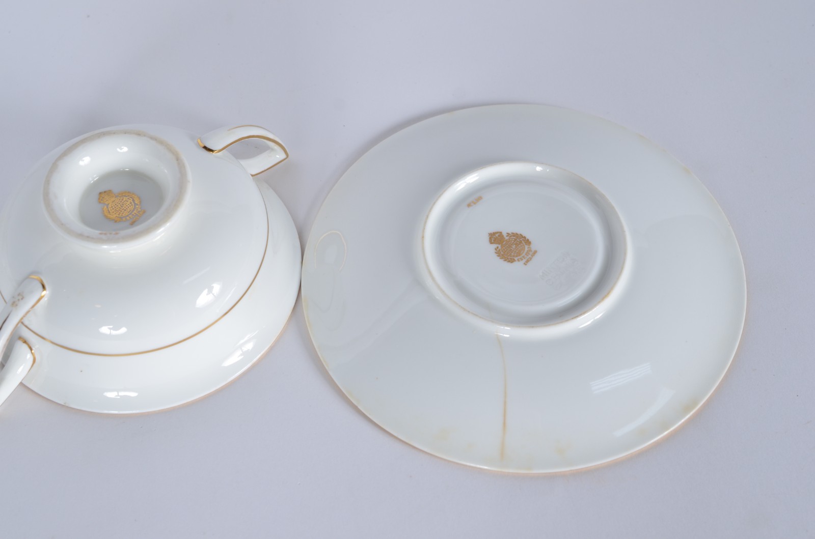 Dez taças para consomé de porcelana inglesa Mintons filetada a ouro... - foto 8 de 9