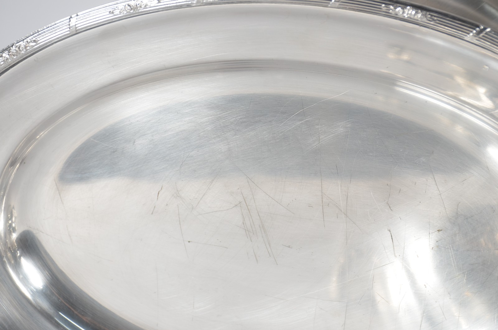 Baixela de metal prateado Wolff decoração "florzinha" composto de... - foto 5 de 11
