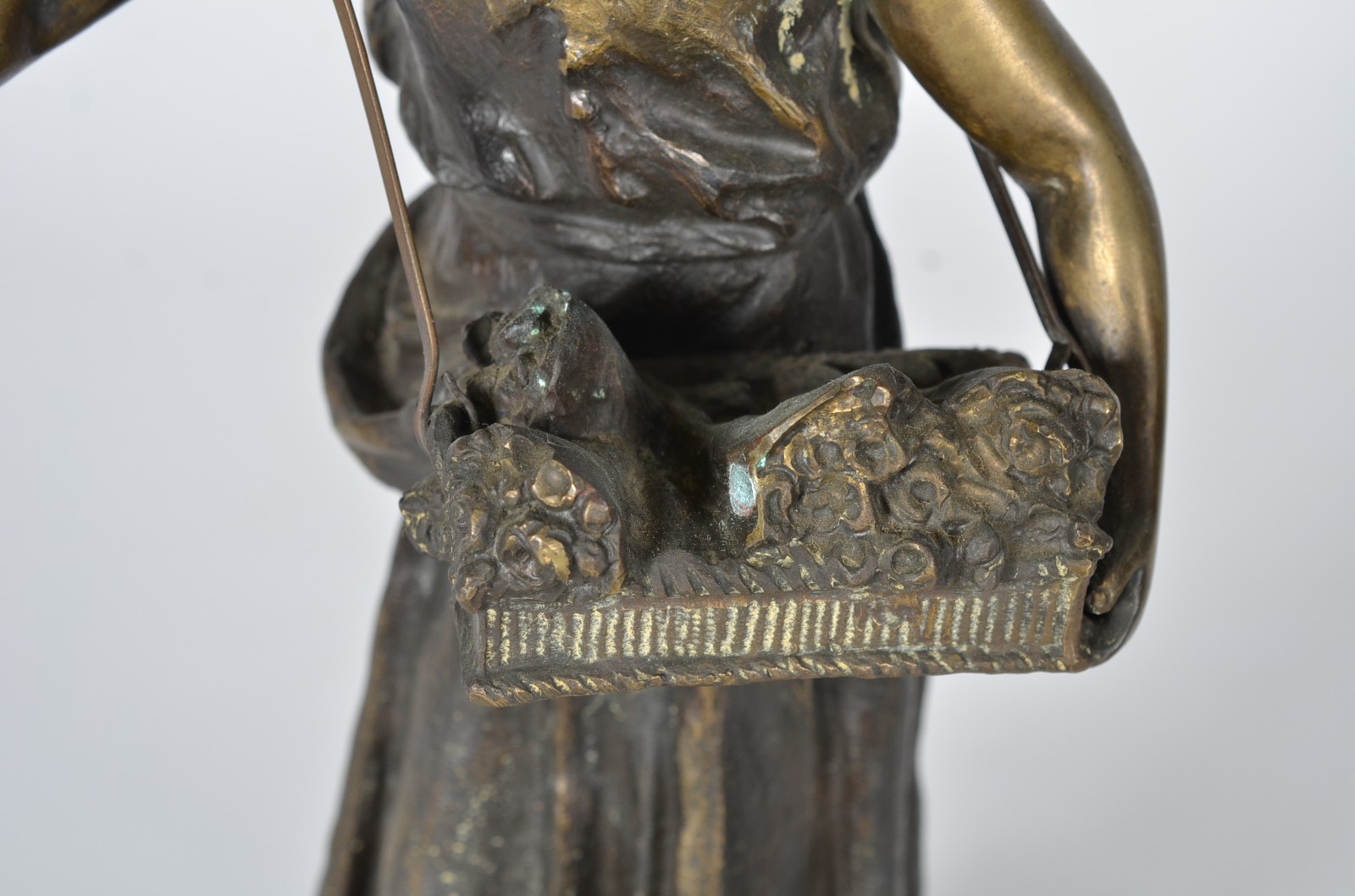 Estatueta de bronze. - foto 3 de 8