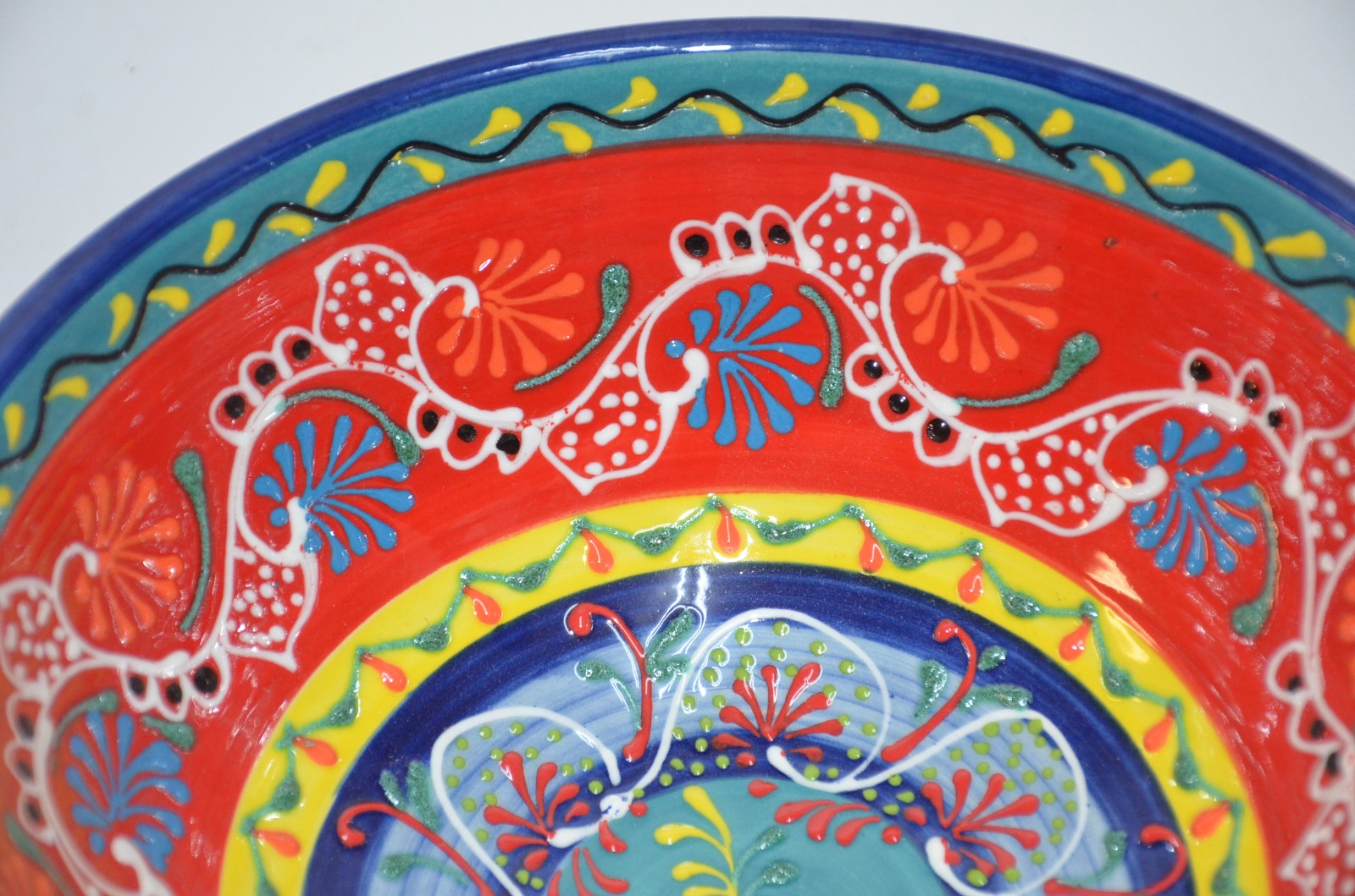 Dois bowls de cerâmica pintada á mão. - foto 3 de 5