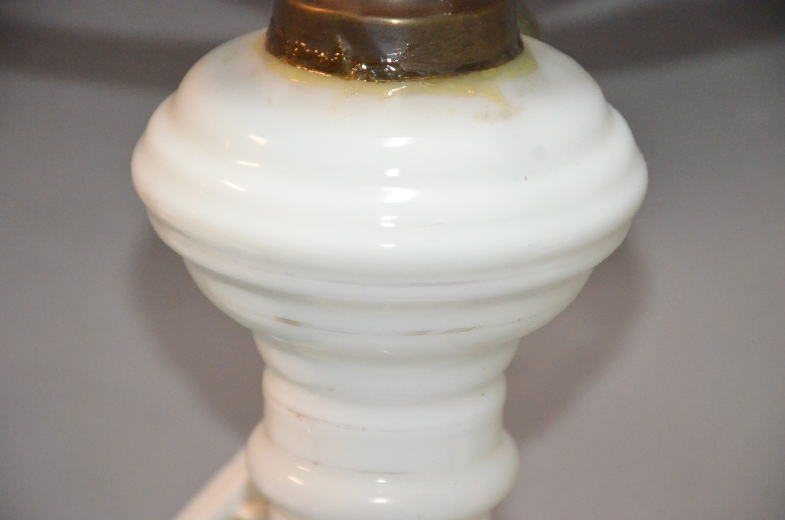 Par de abatjoures de vidro opalinado branco. - foto 5 de 5