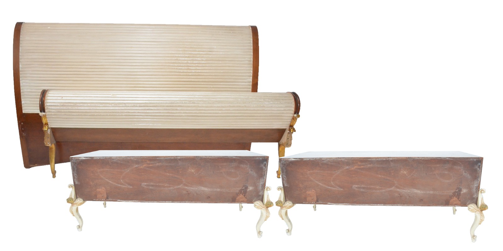 Conjunto de cama de casal e par de mesinhas laterais de madeira... - foto 2 de 11