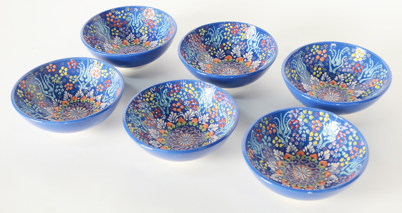 Seis bowls de porcelana espanhola pintadas a mão com mandalas florais... - foto 1 de 8