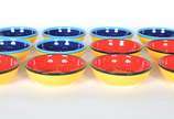 Cerámica Del Río Salado (1969),  - Doze bowls de cerâmica espanhola pintados à mão, nas cores vermelha e azul com estrelas ao fundo.