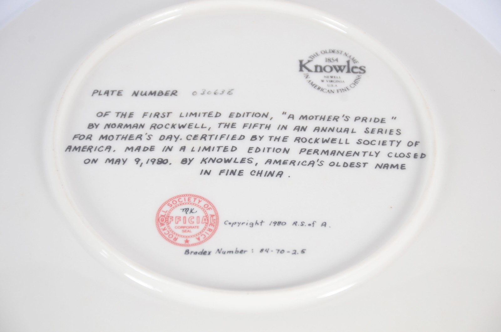 Quatro pratos de porcelana, sendo dois Knowles americanos em edições... - foto 6 de 9