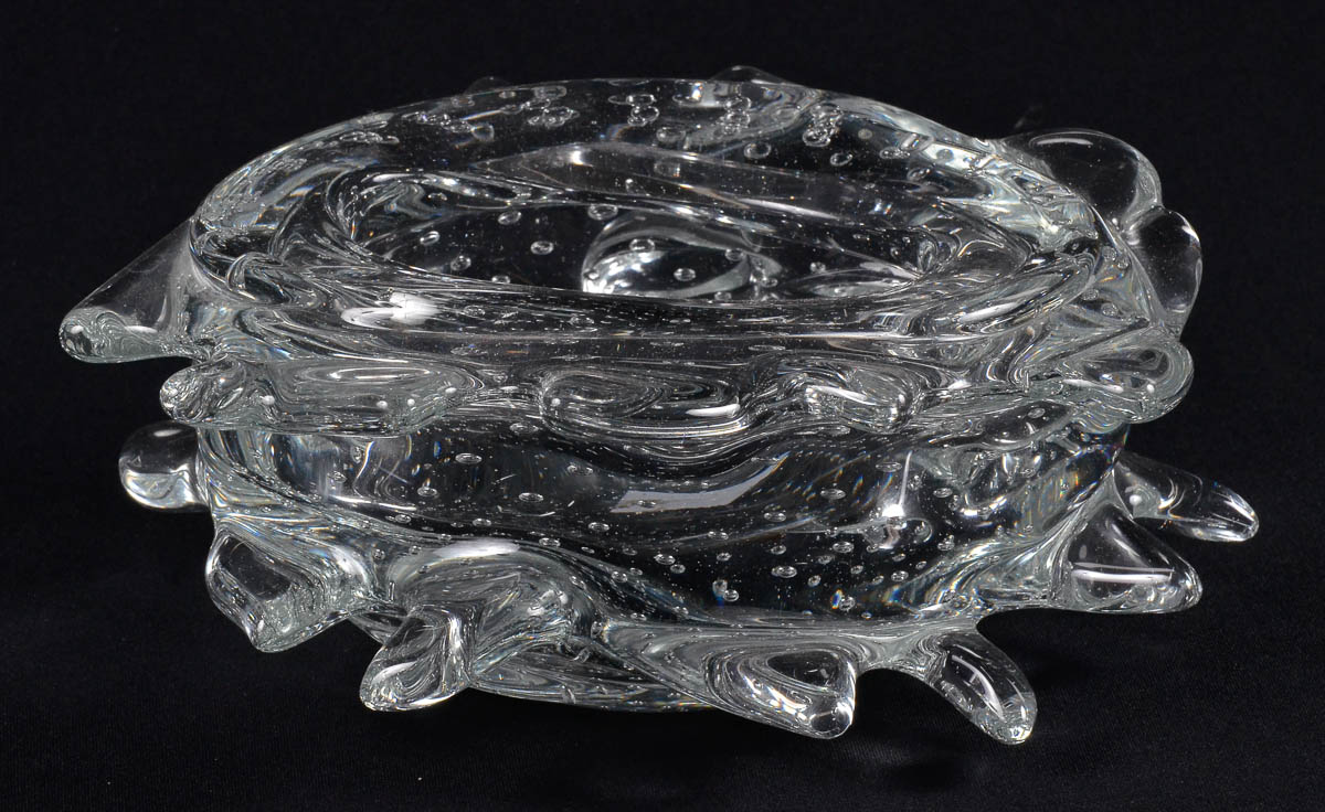 Cinzeiro de murano transparente, med. 21 x 18 alt. 8 cm.