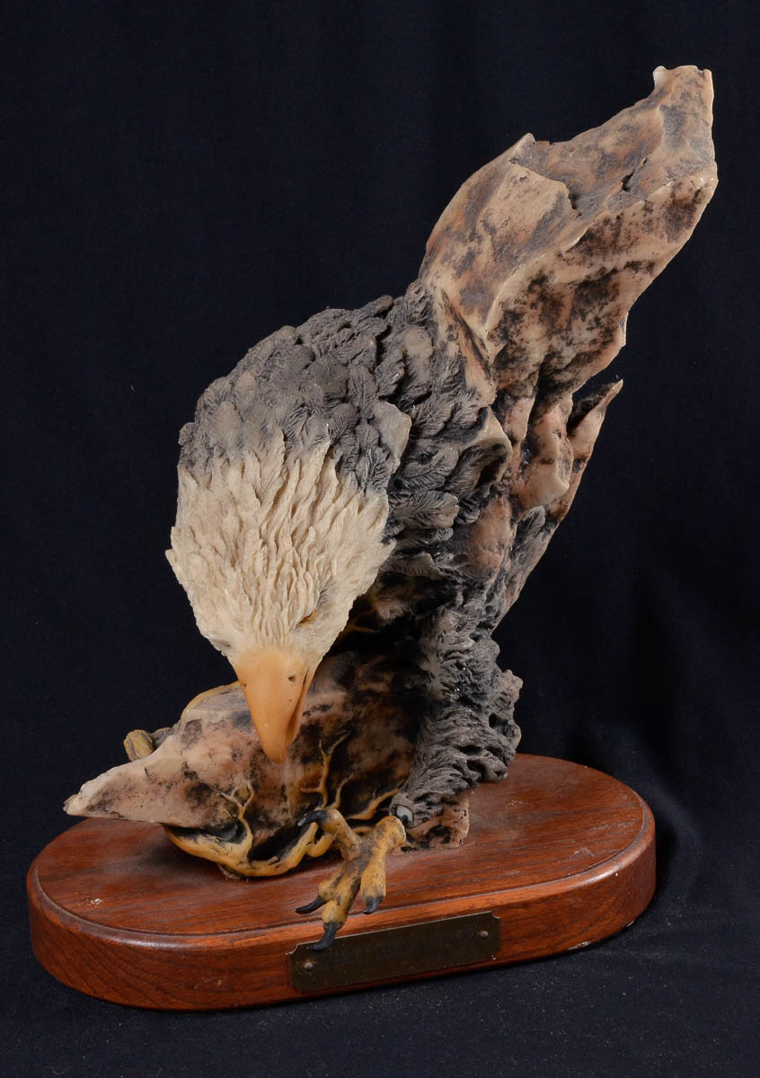 Estatueta de resina repres.Águia "Spirit Messenger", alt.32...