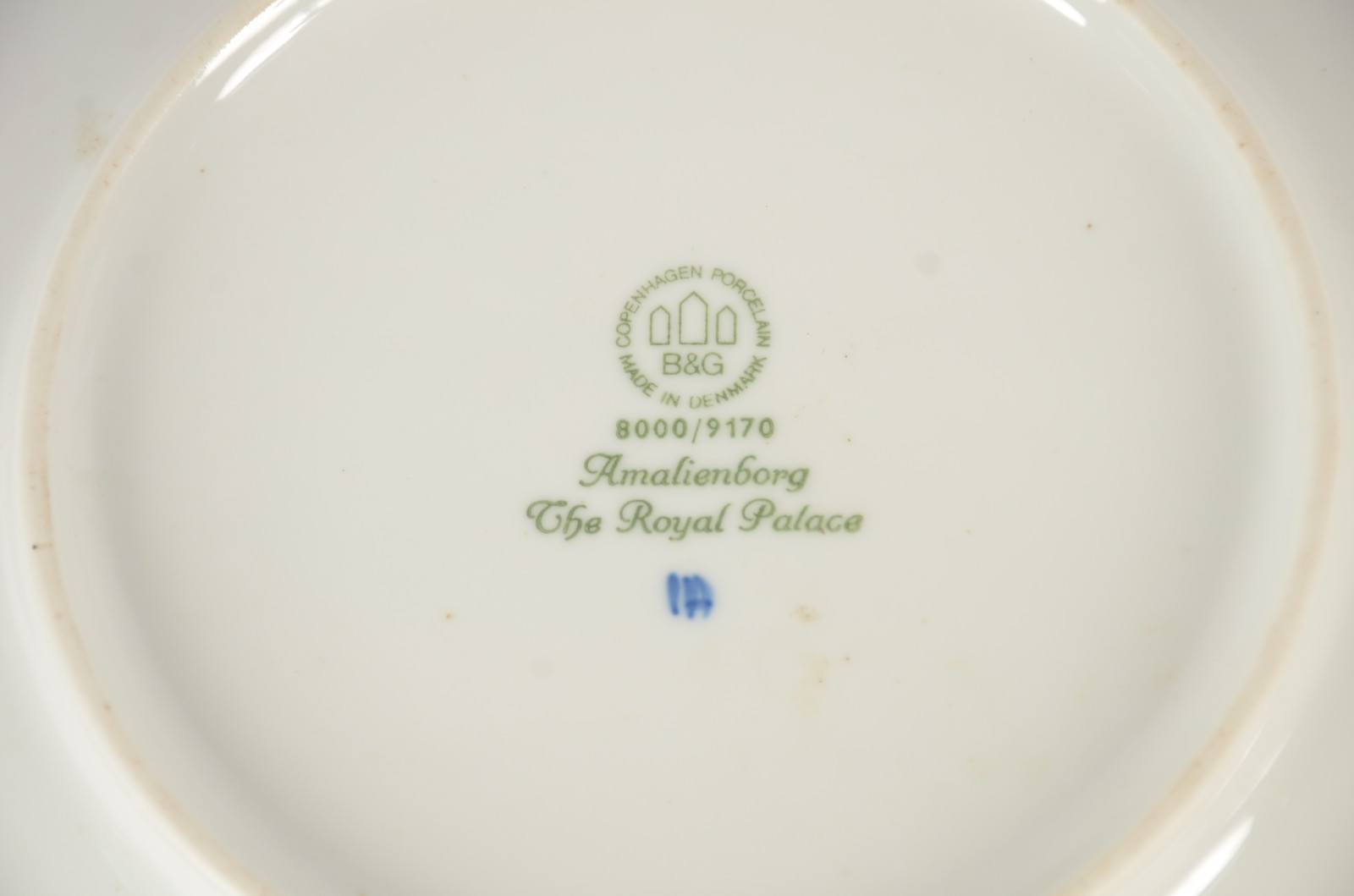 Quatro pratos de porcelana dinamarquesa, decorados com temas... - foto 8 de 10