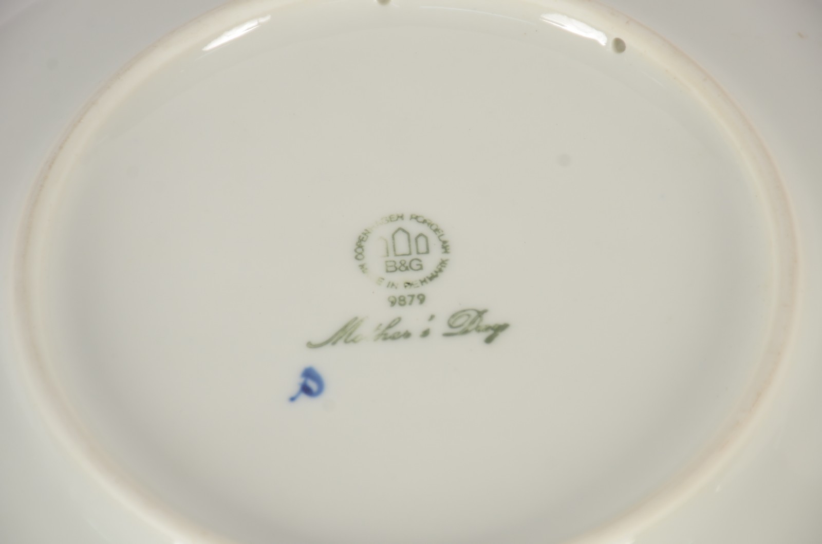 Quatro pratos de porcelana dinamarquesa, decorados com temas... - foto 9 de 10