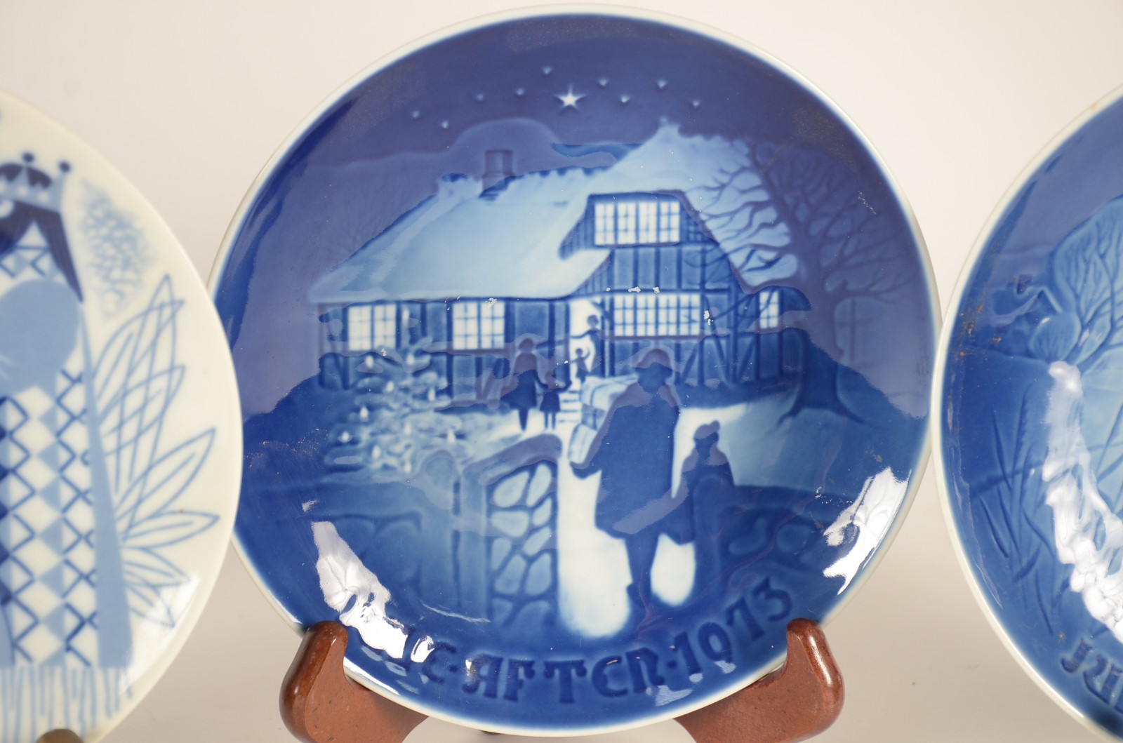 Cinco pratos de porcelana dinamarquesa Copenhagen e uma norueguesa... - foto 6 de 12