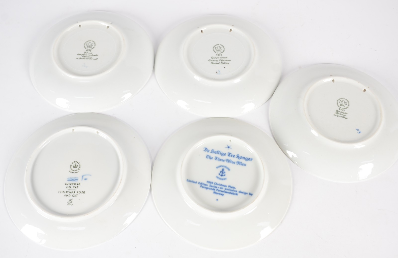 Cinco pratos de porcelana dinamarquesa Copenhagen e uma norueguesa... - foto 7 de 12