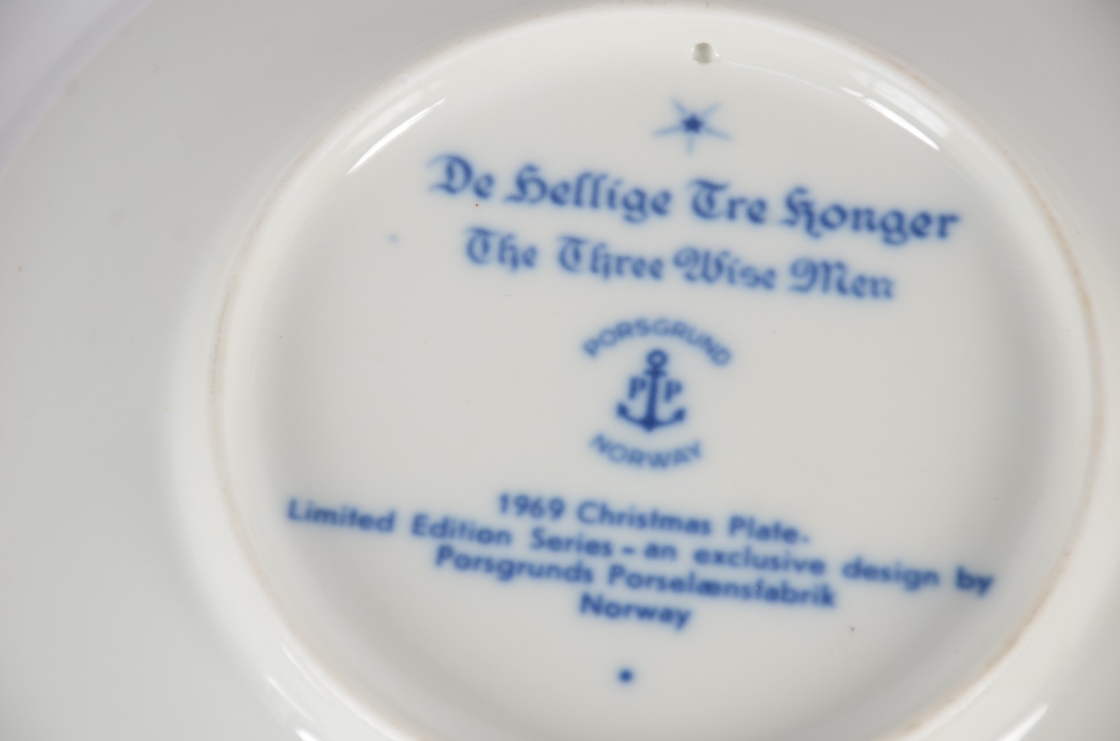 Cinco pratos de porcelana dinamarquesa Copenhagen e uma norueguesa... - foto 11 de 12