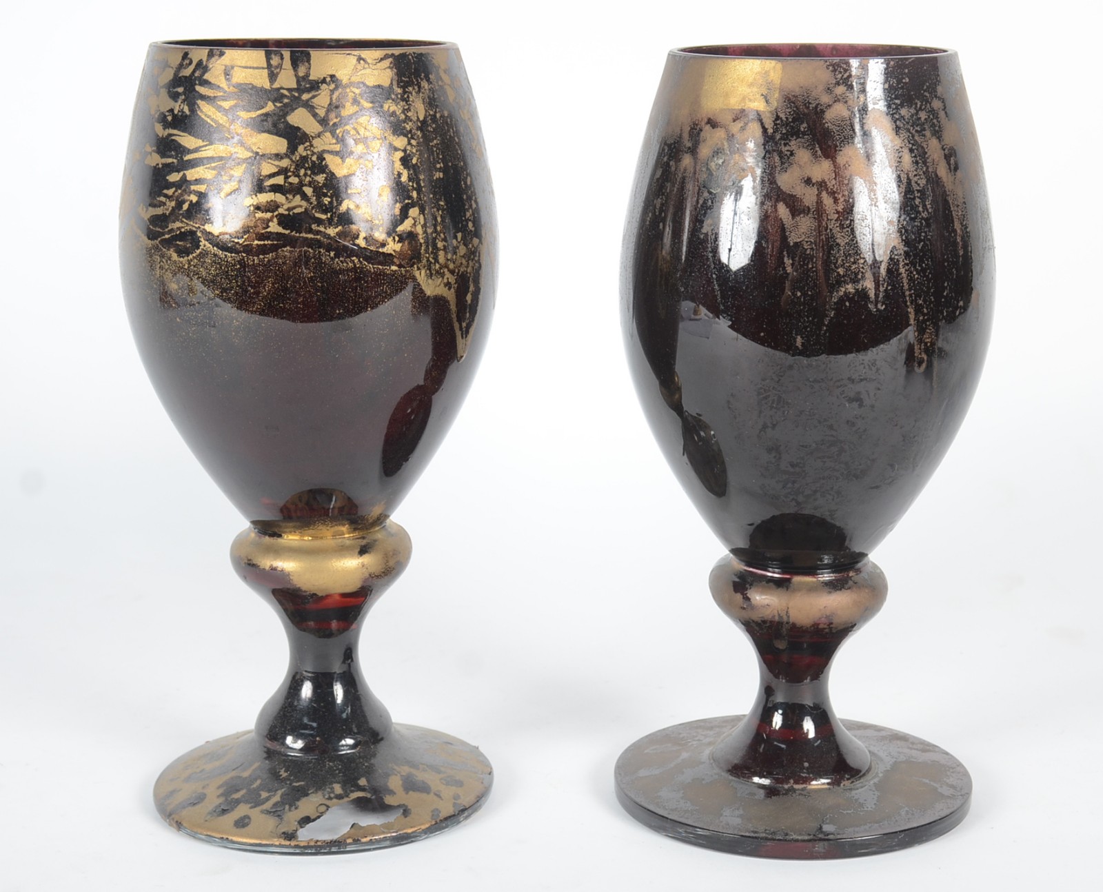 Par de vasos de vidro decorativo pintado. Pequenas partes descascando. - foto 2 de 8