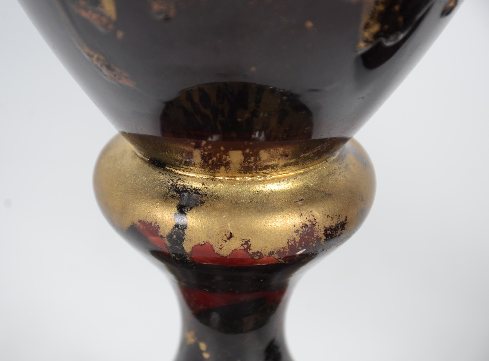 Par de vasos de vidro decorativo pintado. Pequenas partes descascando. - foto 3 de 8