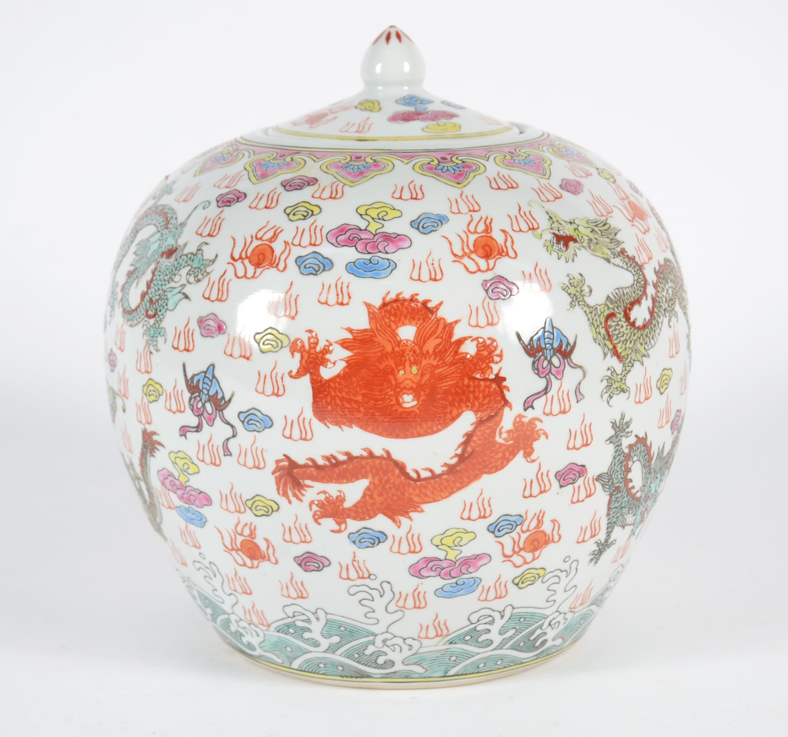 Potiche de porcelana oriental decorado com dragões em policromia. - foto 1 de 7