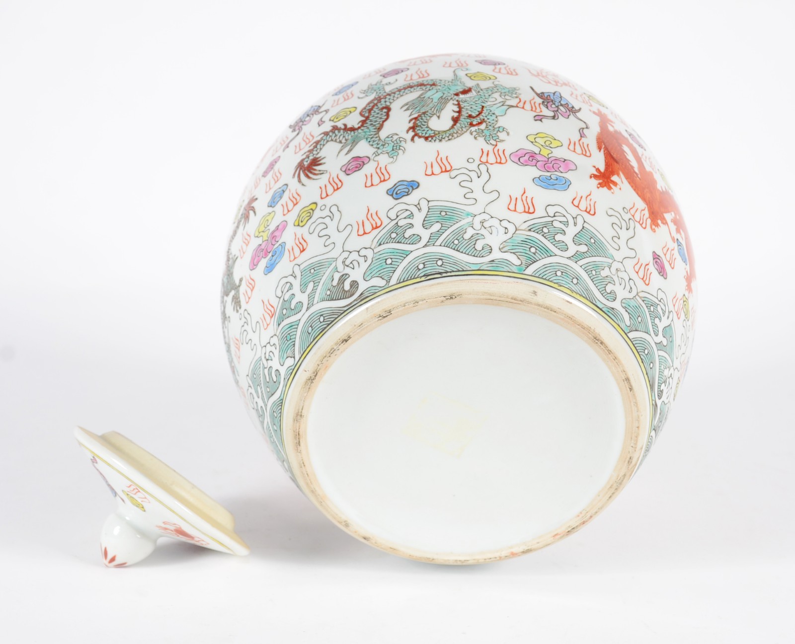 Potiche de porcelana oriental decorado com dragões em policromia. - foto 7 de 7
