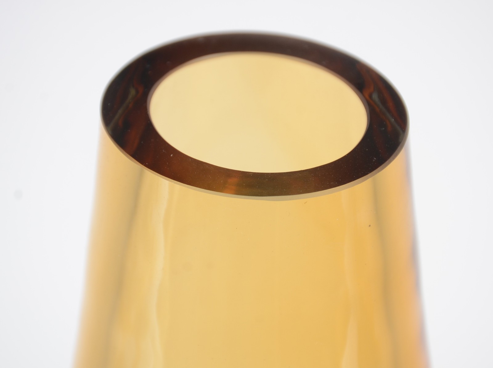 Vaso de vidro decorativo. - foto 2 de 6