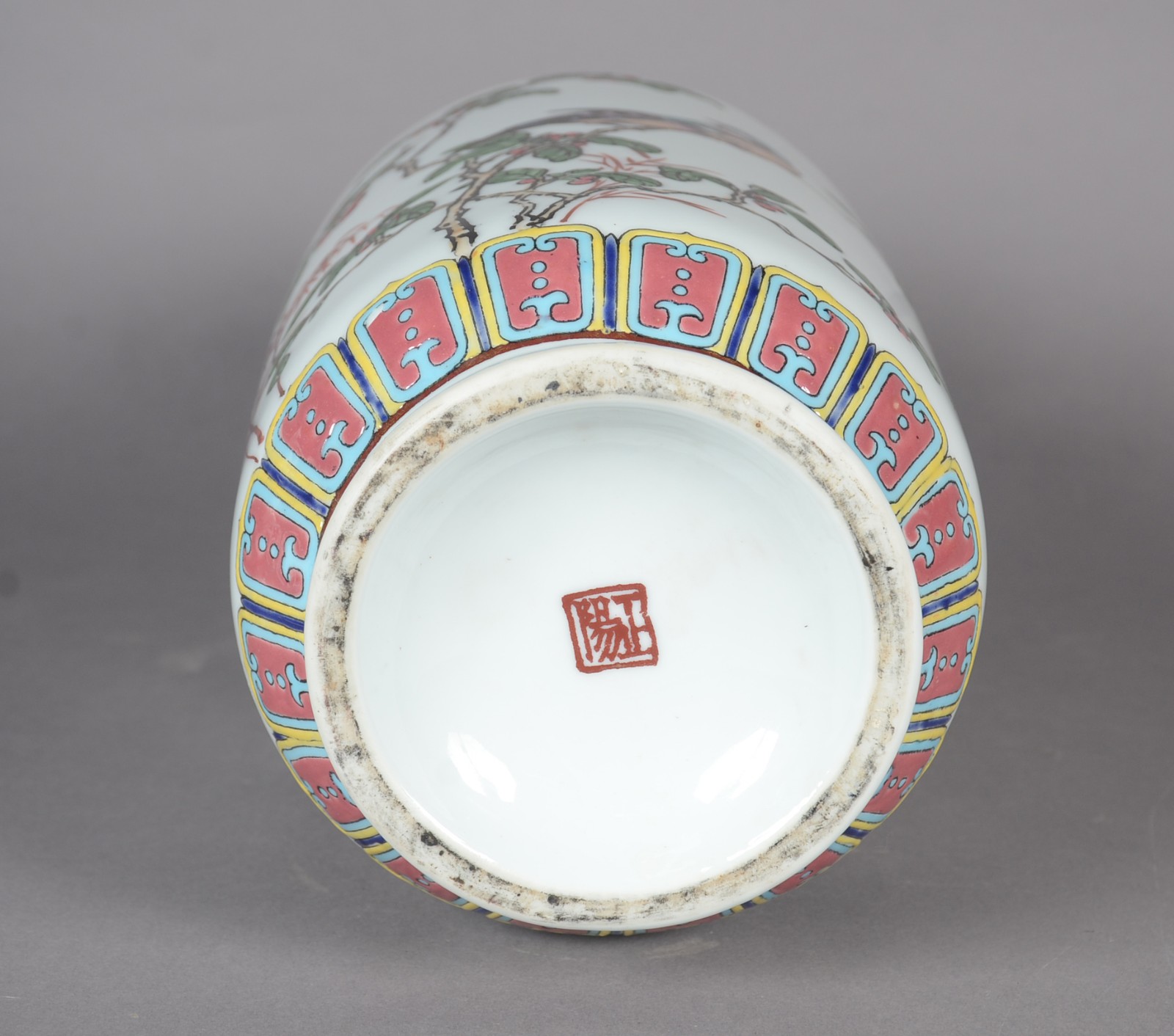 Vaso de porcelana oriental decorado com pássaros e folhagens em... - foto 9 de 10