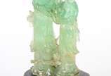 Escultura representando florista, base de madeira. - Escultura representando florista, base de madeira.