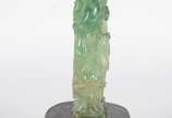 Escultura representando florista, base de madeira. - Escultura representando florista, base de madeira.