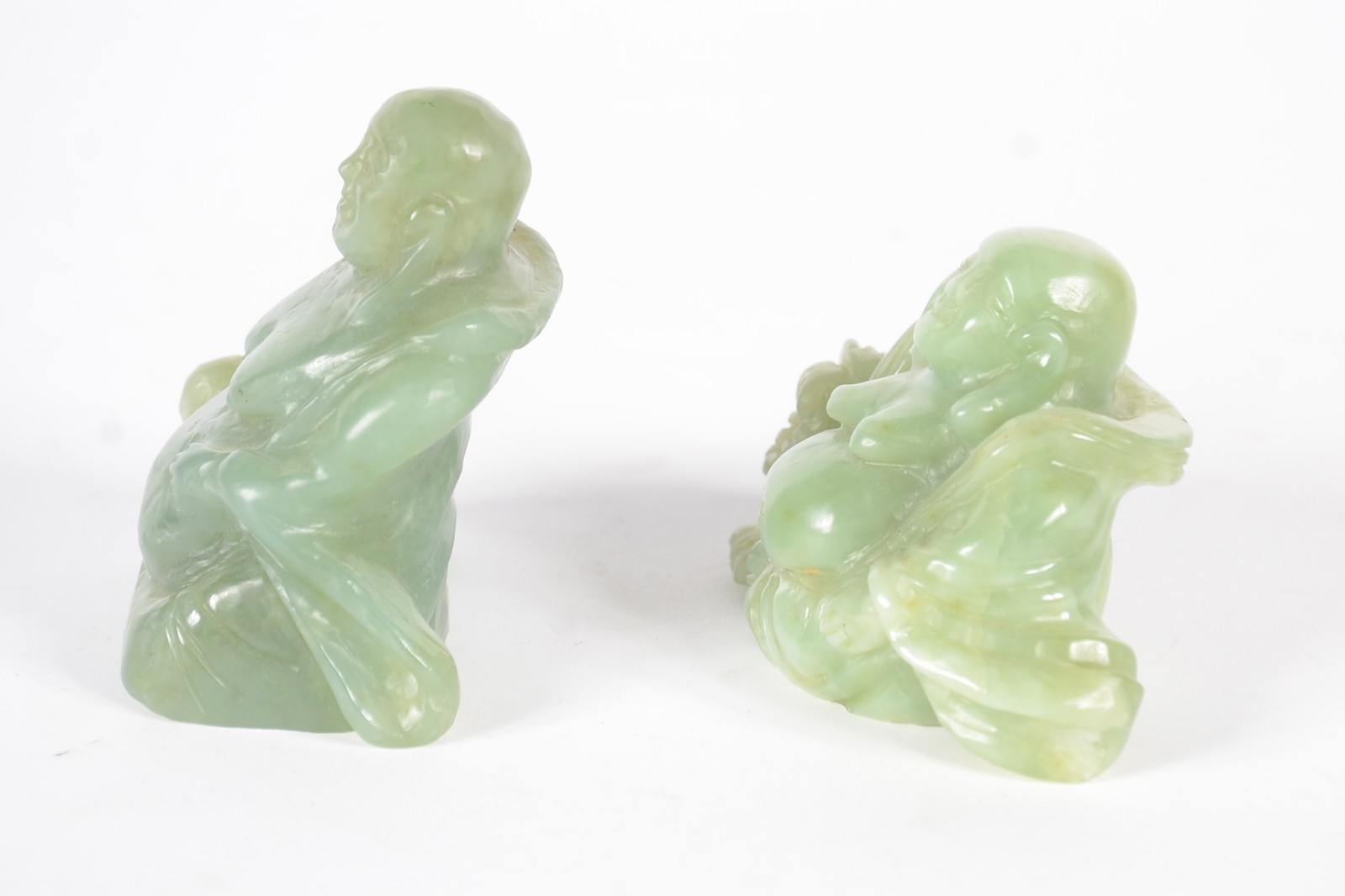 Duas esculturas de jade representando figuras de Buda. - foto 6 de 6