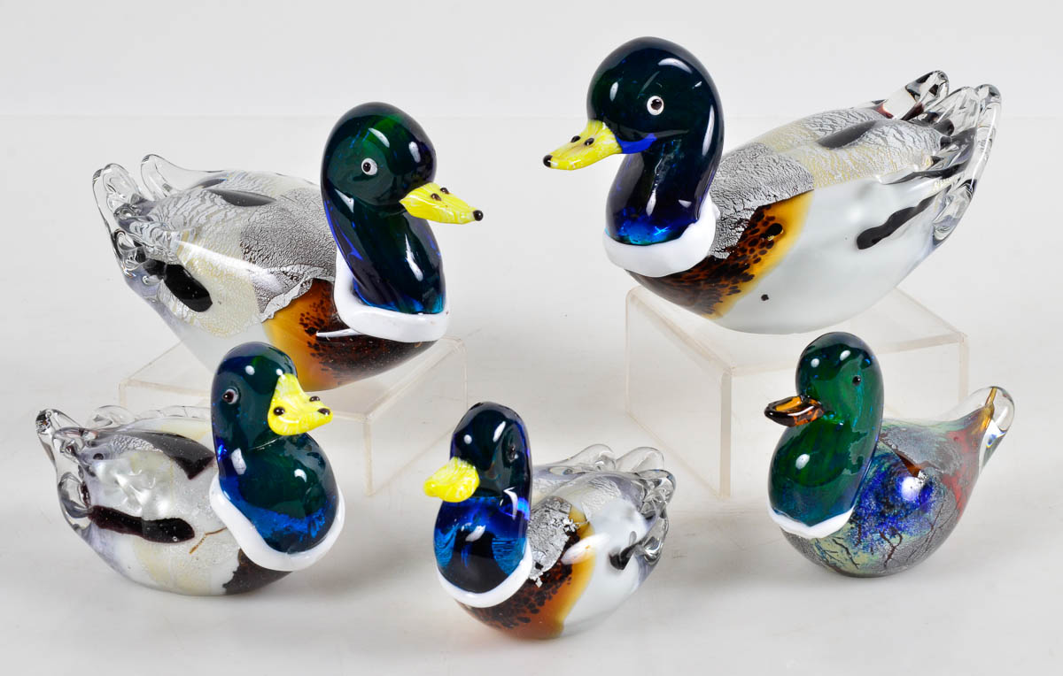 Conjunto de patos de murano. 5 pcs. Med. aprox. 15 a 22cm.