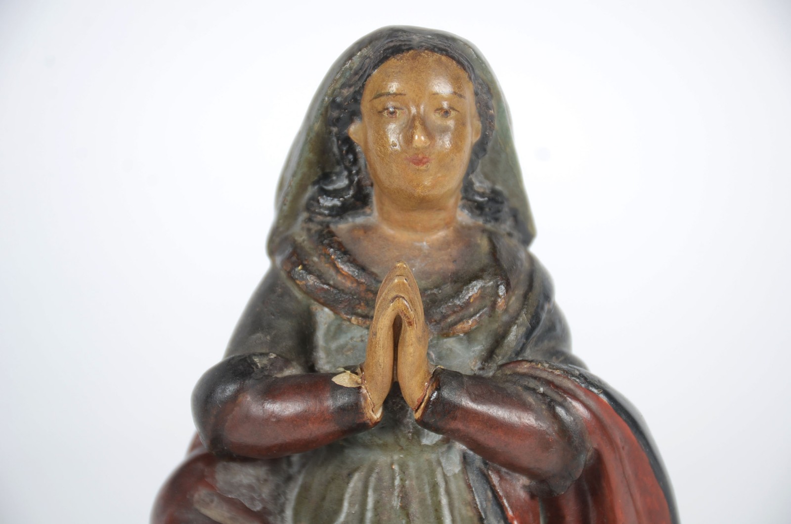 Nossa Senhora - Antiga imagem de madeira entalhada e policromada. - foto 6 de 9