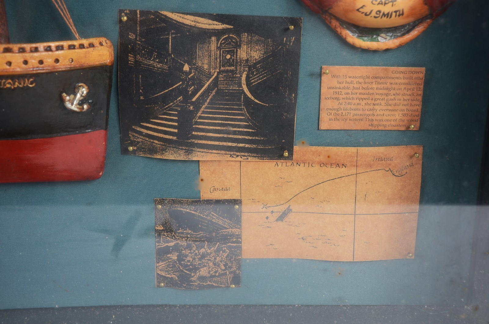 Quadro decorativo representando o navio Titanic e sua história. - foto 8 de 11