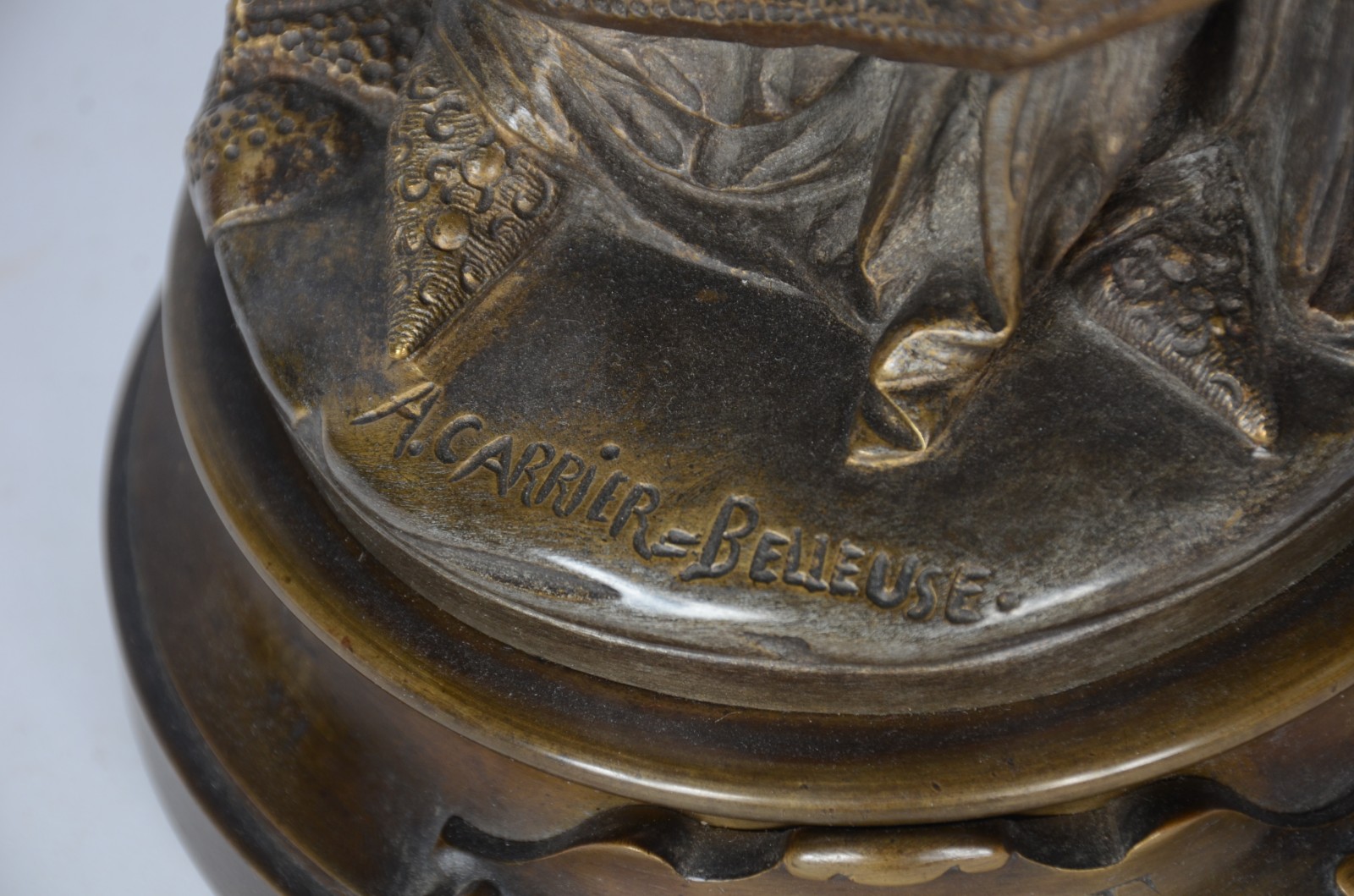 Carrier-Belleuse (1824-1887), LISEUSE - foto 8 de 9