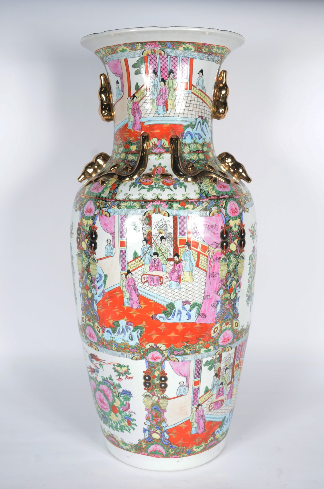 Jarrão de porcelana oriental decorado com figuras em policromia e... - foto 1 de 9