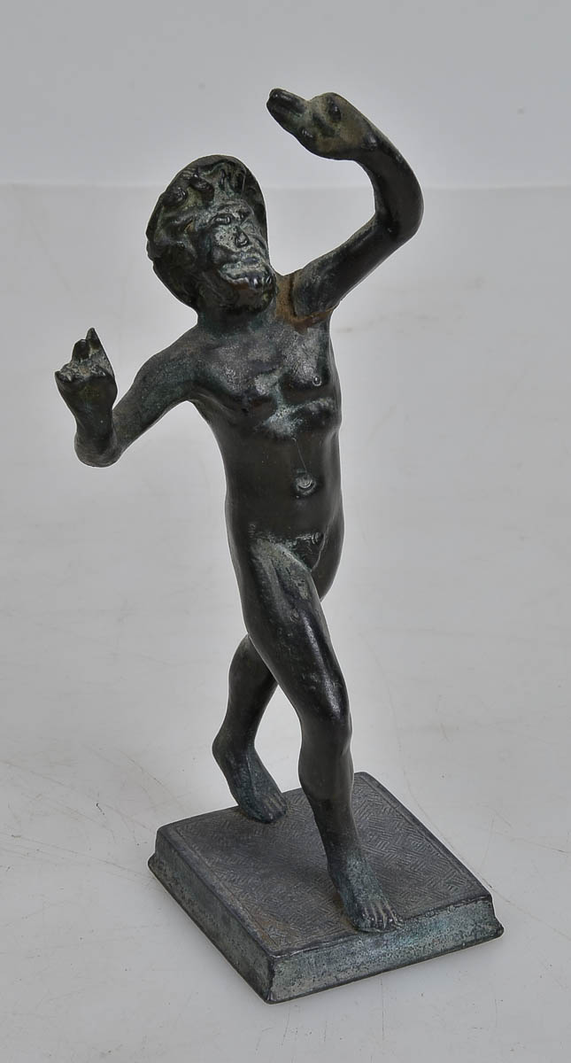 Escultura italiana de bronze repres.figura masculina. alt. 18cm.