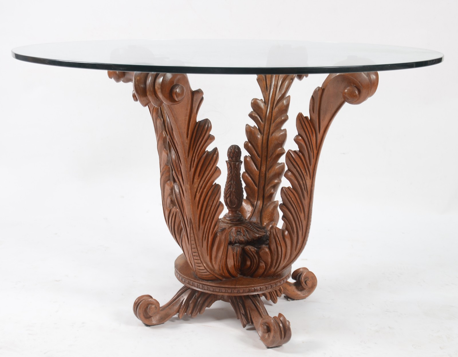 Mesa de jantar com base de madeira entalhada, tampo de vidro redondo... - foto 2 de 10