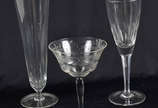 Serviço de cristal comp.de 11 flutes, 8 para vi... - Serviço de cristal comp.de 11 flutes, 8 para vinho, 9 para licor. Total 28 peças.