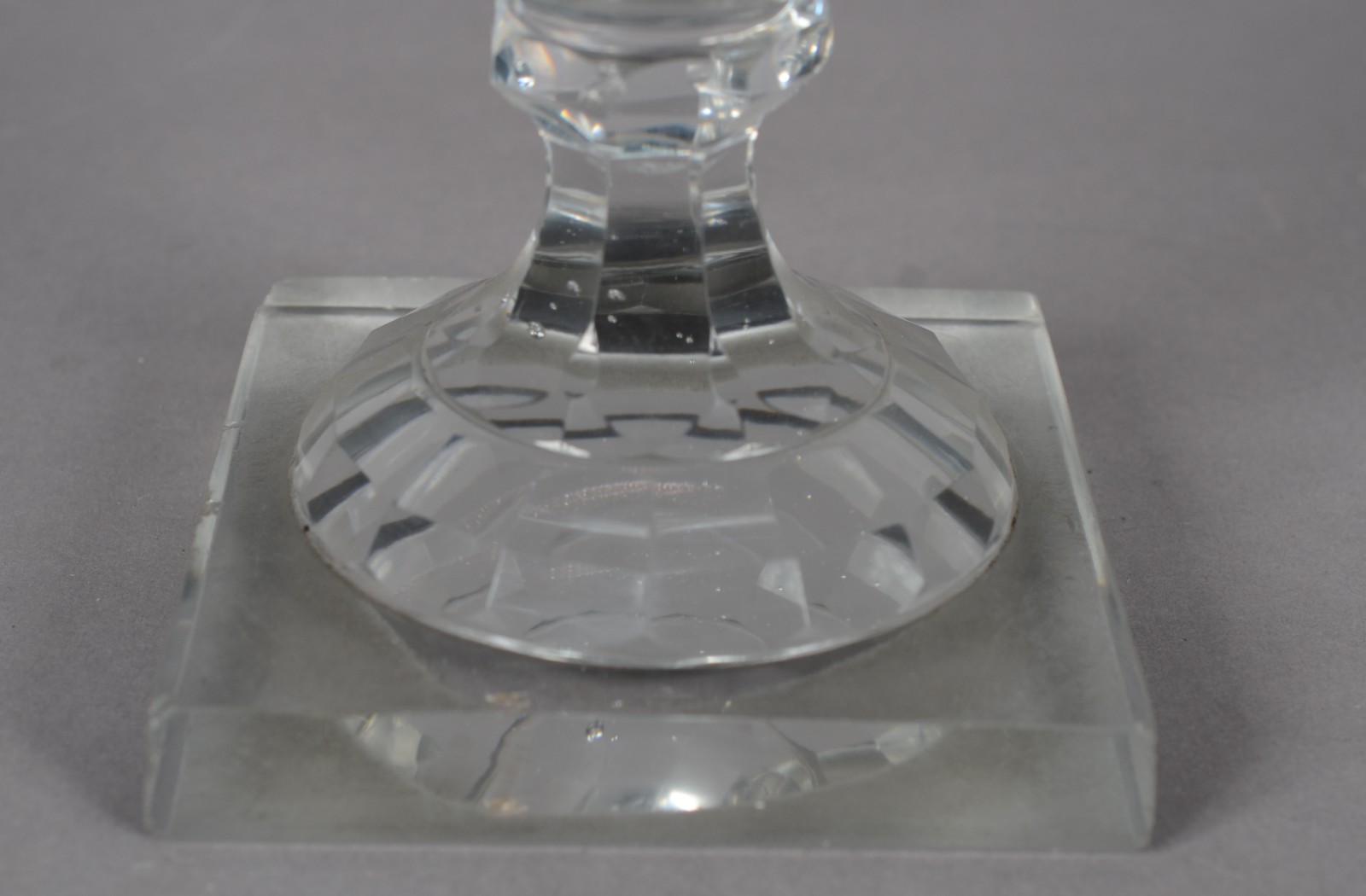 Compoteira de cristal europeu lapidado com facetadas e gomos, base... - foto 5 de 10